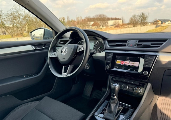 Skoda Superb cena 65000 przebieg: 182000, rok produkcji 2015 z Koronowo małe 121